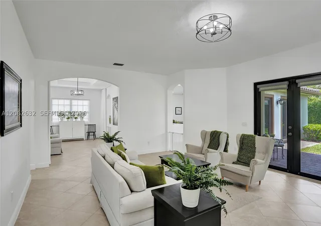 Photo 4 of Single family home for sale at 9000 Lakeview Pl, Parkland, FL 33076 | MLS# A12062632 | Listing updated on 2026-09-24
