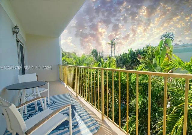 Photo 2 of Sale Pending at 1540 Meridian Ave #3G, Miami Beach, FL 33139 | MLS# A12063793 | Listing updated on 2026-09-24