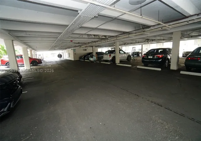 Photo 4 of Sale Pending at 1540 Meridian Ave #3G, Miami Beach, FL 33139 | MLS# A12063793 | Listing updated on 2026-09-24