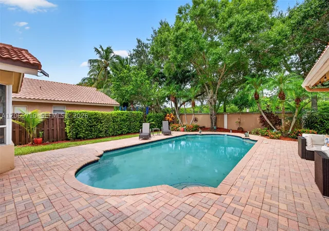 Photo 1 of Single family home for sale at 581 Nw 110th Ave, Plantation, FL 33324 | MLS# A12065710 | Listing updated on 2026-09-12
