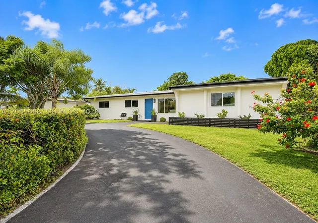 Photo 1 of Single family home for sale at 1321 Ne 26th Ter, Pompano Beach, FL 33062 | MLS# A12065686 | Listing updated on 2026-08-30