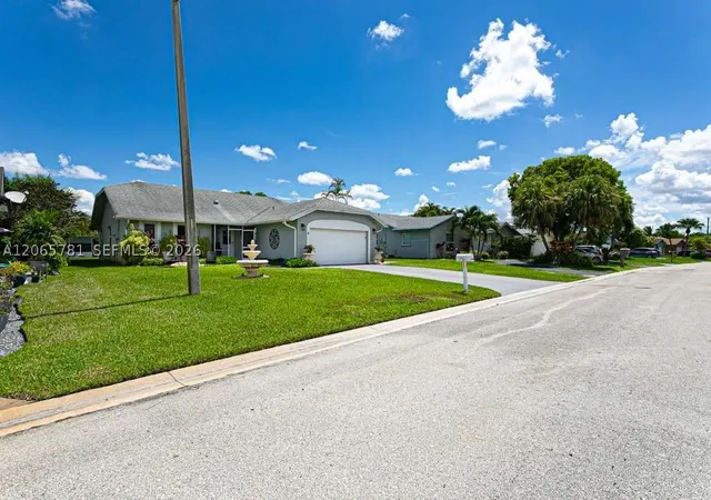 Photo 4 of Single family home for sale at 7112 Nw 107Th Ave, Tamarac, FL 33321 | MLS# A12065781 | Listing updated on 2026-09-13