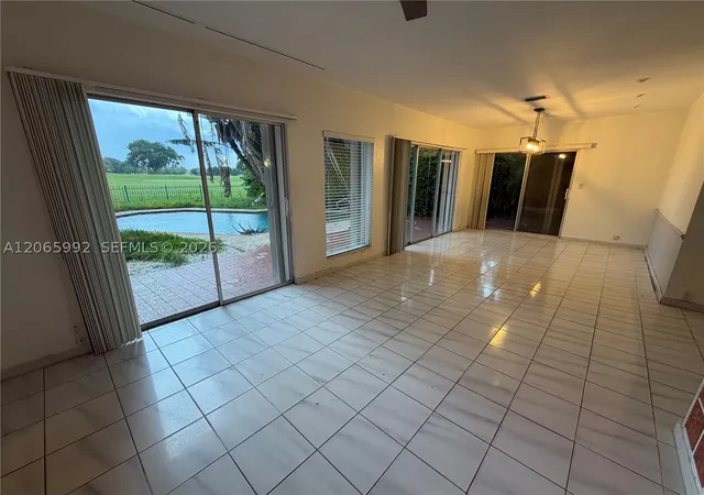 Photo 2 of Sale Pending at 485 S Shore Dr, Miami Beach, FL 33141 | MLS# A12065992 | Listing updated on 2026-09-11