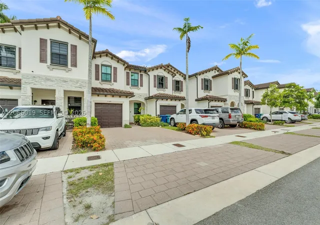 Photo 1 of Townhouse for sale at 23142 Sw 127th Pl, Miami, FL 33170 | MLS# A12066019 | Listing updated on 2026-09-10