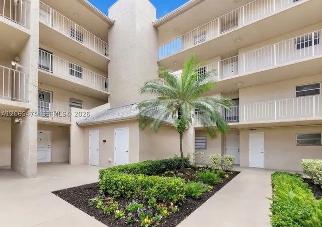Photo 2 of Condo for sale at 9471 Evergreen Pl #307, Davie, FL 33324 | MLS# A12065474 | Listing updated on 2026-09-04