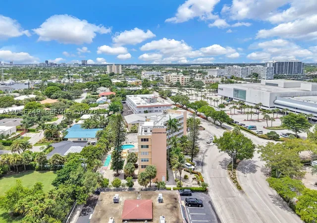 Photo 2 of Condo for sale at 2400 Ne 9th St #201, Fort Lauderdale, FL 33304 | MLS# A12066249 | Listing updated on 2026-08-28