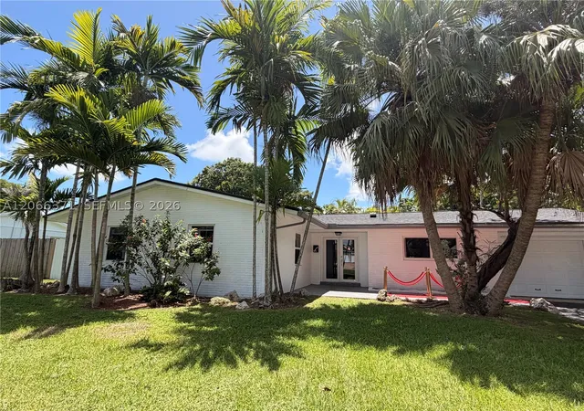 Photo 3 of Single family home for sale at 9934 Sw 195th St, Cutler Bay, FL 33157 | MLS# A12066371 | Listing updated on 2026-09-08