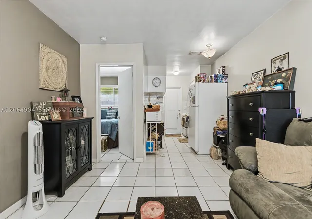 Photo 3 of House for sale at 2516 Hayes St #10, Hollywood, FL 33020 | MLS# A12064904 | Listing updated on 2026-09-06
