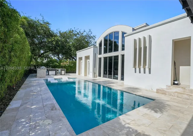 Single family home for sale at 16203 Nw 82Nd Pl, Miami Lakes, FL 33016 | MLS# A12066398