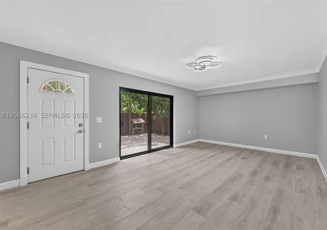 Photo 3 of Townhouse for sale at 151 Heritage Way, West Palm Beach, FL 33407 | MLS# A12066234 | Listing updated on 2026-09-06