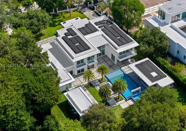 Photo 1 of Mansion for sale at 6300 Moss Ranch Rd, Pinecrest, FL 33156 | MLS# A12063284 | Listing updated on 2026-10-03