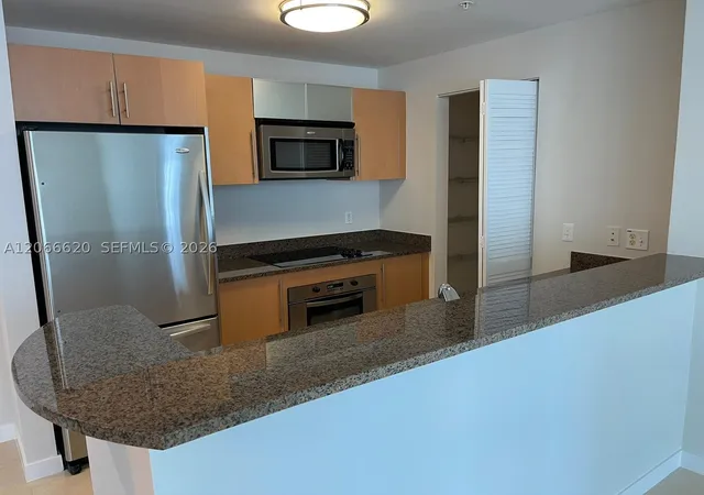Photo 3 of Condo for sale at 300 S Biscayne Blvd #T-2804, Miami, FL 33131 | MLS# A12066620 | Listing updated on 2026-09-10