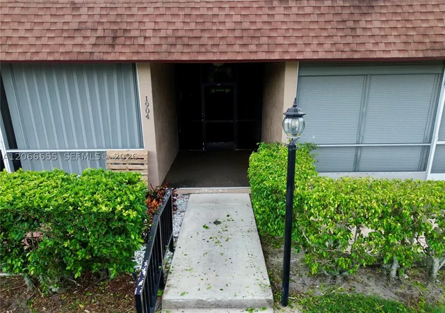 Photo 2 of Sale Pending at 1904 Palmland Dr #3, Boynton Beach, FL 33436 | MLS# A12066655 | Listing updated on 2026-09-14
