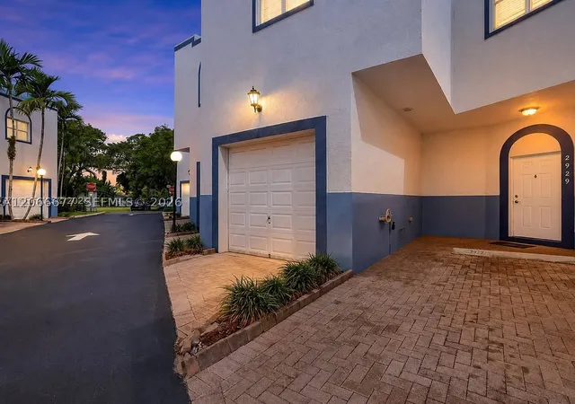Townhouse for sale at 2929 Sw 18Th Terrace, Fort Lauderdale, FL 33315 | MLS# A12066677