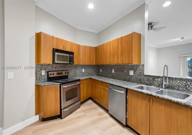 Photo 3 of Townhouse for sale at 2929 Sw 18Th Terrace, Fort Lauderdale, FL 33315 | MLS# A12066677 | Listing updated on 2026-09-07