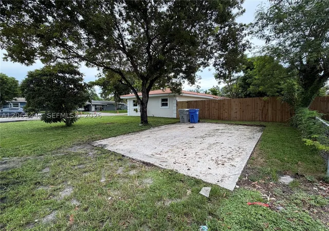 Photo 3 of Single family home for sale at 110 Ne 17th Ct, Pompano Beach, FL 33060 | MLS# A12065443 | Listing updated on 2026-09-26