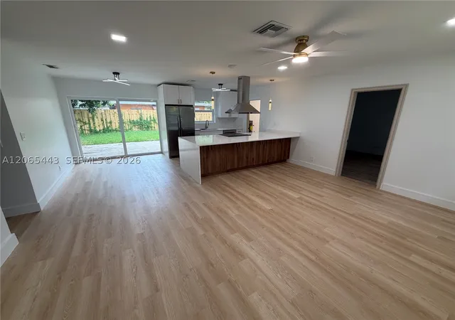 Photo 3 of Single family home for sale at 110 Ne 17Th Ct, Pompano Beach, FL 33060 | MLS# A12065443 | Listing updated on 2026-09-26