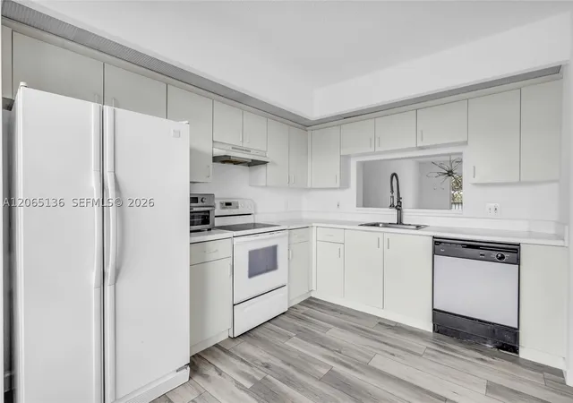 Photo 3 of Sale Pending at 550 Sw 138th Ave #309K, Pembroke Pines, FL 33027 | MLS# A12065136 | Listing updated on 2026-08-27
