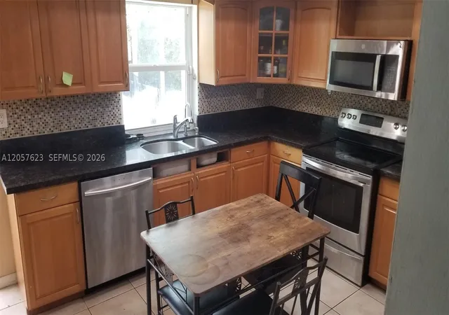 Photo 3 of Single family home for sale at 6729 Arbor Dr, Miramar, FL 33023 | MLS# A12057623 | Listing updated on 2026-09-16