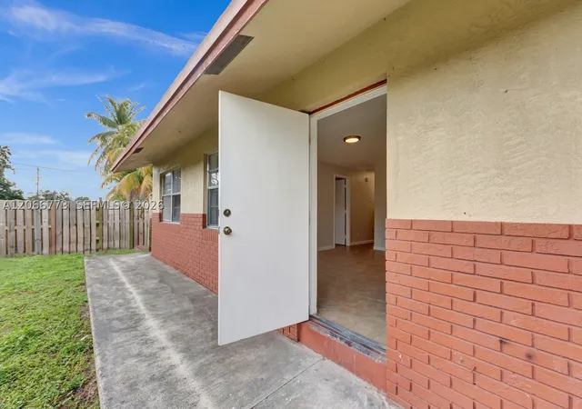 Photo 2 of Multi family home for sale at 2610 Riverland Dr, Fort Lauderdale, FL 33312 | MLS# A12066773 | Listing updated on 2026-09-07
