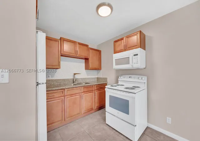 Photo 4 of House for sale at 2610 Riverland Dr, Fort Lauderdale, FL 33312 | MLS# A12066773 | Listing updated on 2026-09-07