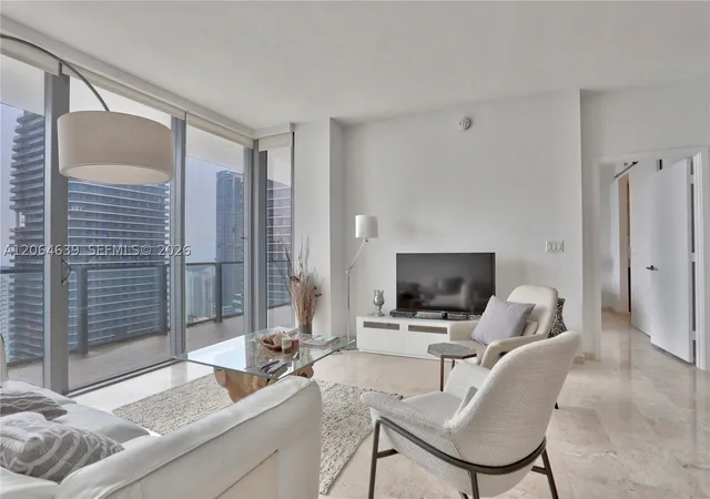 Photo 1 of Sale Pending at 88 Sw 7th St #3805, Miami, FL 33130 | MLS# A12064639 | Listing updated on 2026-09-03