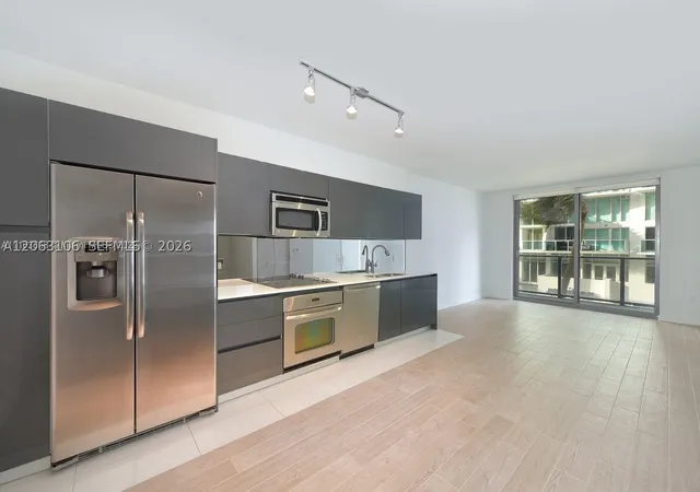 Photo 1 of Condo for sale at 31 Se 6th St #406, Miami, FL 33131 | MLS# A12063106 | Listing updated on 2026-08-28