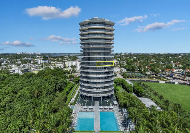 Listing Photo 2 - Condo for sale in building located at 8701 Collins Ave, Miami Beach, FL 33154 - Unit #701
