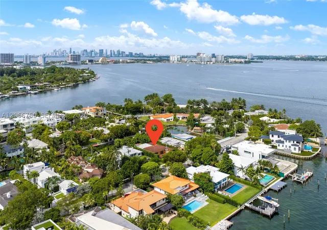 Photo 1 of Sale Pending at 1860 Cleveland Rd, Miami Beach, FL 33141 | MLS# A12066750 | Listing updated on 2026-09-02
