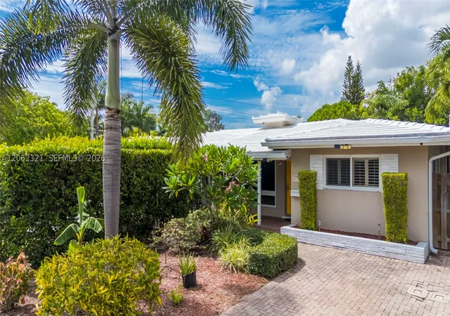 Photo 1 of Single family home for sale at 2115 Ne 15th Ave, Wilton Manors, FL 33305 | MLS# A12062321 | Listing updated on 2026-08-31