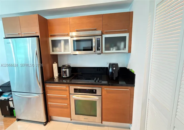 Photo 2 of Condo for sale at 244 Biscayne Blvd #808, Miami, FL 33132 | MLS# A12066624 | Listing updated on 2026-09-10