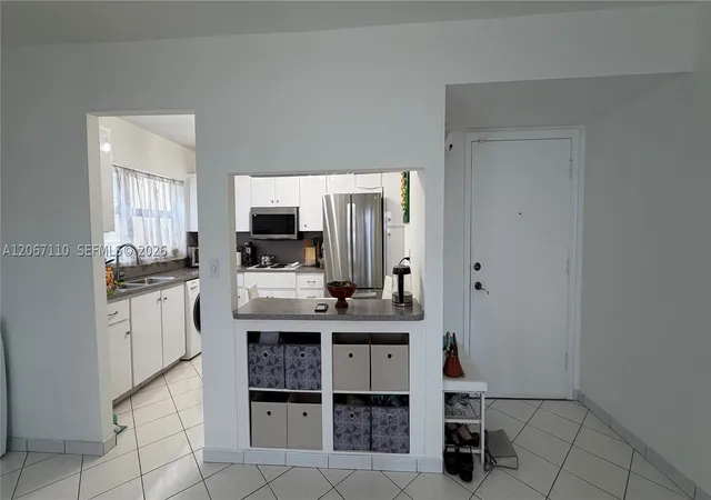 Photo 4 of Condo for sale at 1825 S Ocean Dr #509, Hallandale Beach, FL 33009 | MLS# A12067110 | Listing updated on 2026-09-11