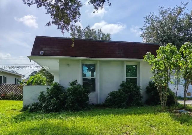 Photo 2 of Single family home for sale at 3141 N 73rd Ave, Hollywood, FL 33024 | MLS# A12065802 | Listing updated on 2026-09-09
