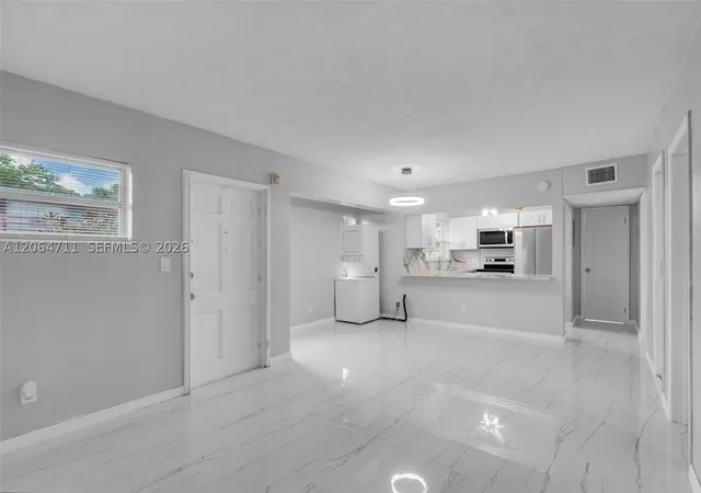 Listing Photo 5 - Condo for sale in building located at 3000 Nw 43Rd Ter, Lauderdale Lakes, FL 33313 - Unit #106