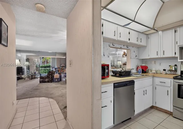 Photo 2 of Condo for sale at 3772 Inverrary Blvd #101, Lauderhill, FL 33319 | MLS# A12066346 | Listing updated on 2026-08-27