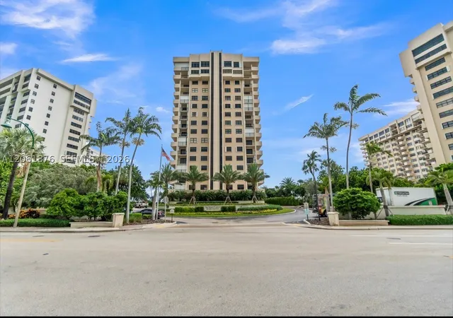 Photo 3 of Condo for sale at 5000 N Ocean Blvd #1704, Lauderdale By The Sea, FL 33308 | MLS# A12061876 | Listing updated on 2026-09-04