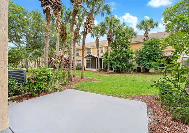Photo 3 of Townhouse for sale at 112 Wakulla Springs Way, Royal Palm Beach, FL 33411 | MLS# A12067358 | Listing updated on 2026-09-16