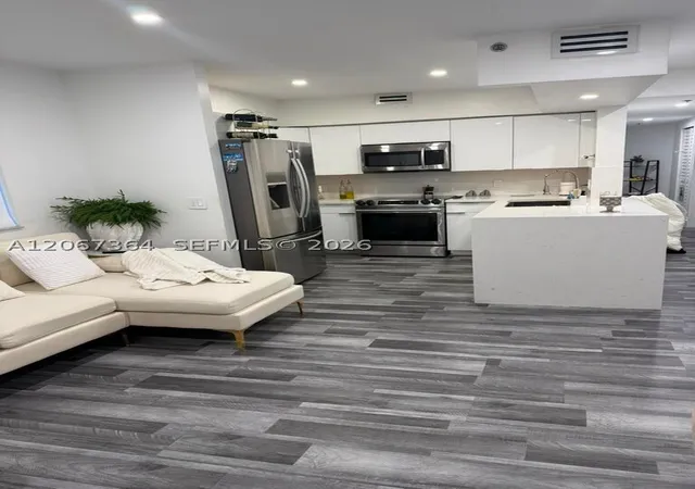 Photo 2 of Condo for sale at 9340 Fontainebleau Blvd #W507, Miami, FL 33172 | MLS# A12067364 | Listing updated on 2026-09-10