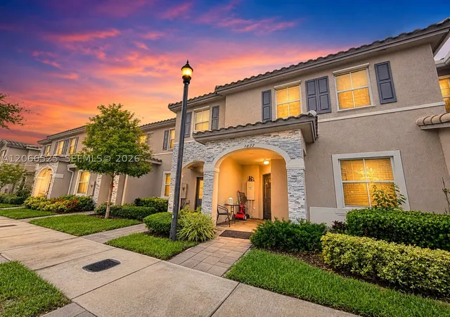 Photo 3 of Townhouse for sale at 1877 Se 26th Ter, Homestead, FL 33035 | MLS# A12066525 | Listing updated on 2026-09-10