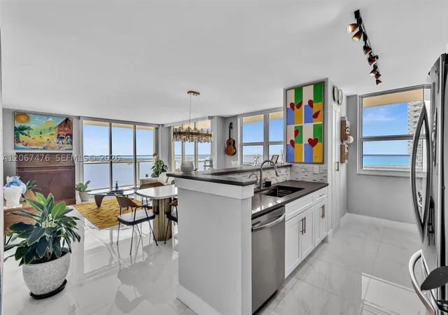 Photo 4 of Condo for sale at 1155 Brickell Bay Dr #3211, Miami, FL 33131 | MLS# A12067476 | Listing updated on 2026-09-28