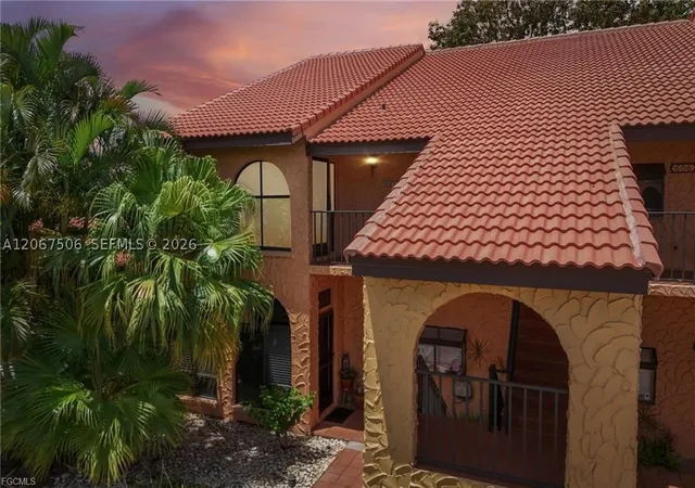 Listing Photo 3 - Condo for sale in building located at 5510 Sw 4Th Pl, Cape Coral, FL 33914 - Unit #605