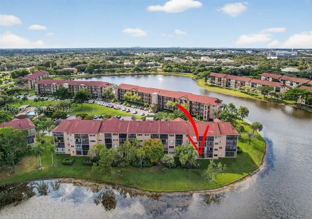 Listing Photo 2 - Condo for sale in building located at 13705 Sw 12Th St, Pembroke Pines, FL 33027 - Unit #103B