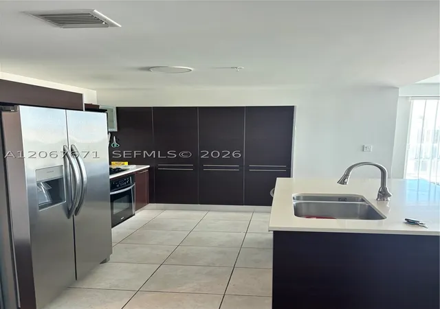 Photo 3 of Condo for sale at 1900 N Bayshore Dr #4011, Miami, FL 33132 | MLS# A12067671 | Listing updated on 2026-08-30