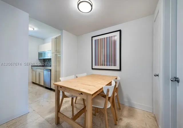 Listing Photo 4 - Condo for sale in building located at 945 10Th St, Miami Beach, FL 33139 - Unit #3