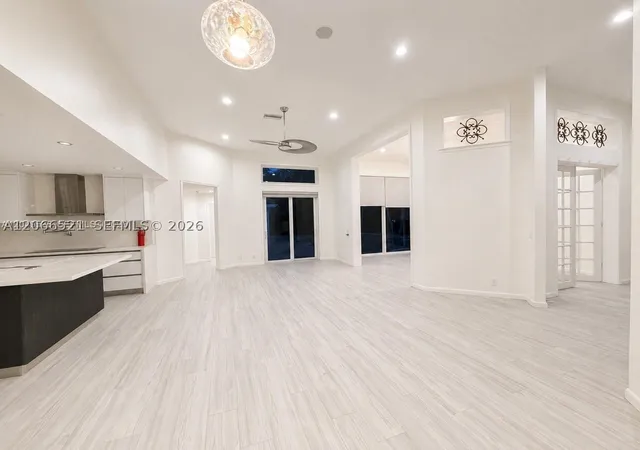 Photo 4 of Single family home for sale at 2616 Oakbrook Ct, Weston, FL 33332 | MLS# A12066521 | Listing updated on 2026-09-09