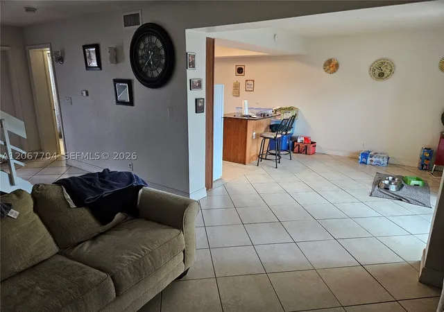 Photo 3 of Townhouse for sale at 517 Sw 1st Ct, Boynton Beach, FL 33435 | MLS# A12067704 | Listing updated on 2026-09-04