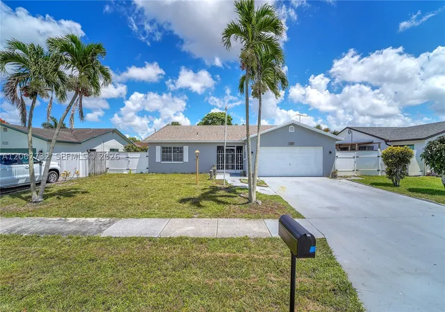 Photo 1 of Single family home for sale at 9242 Sw 18th Rd, Boca Raton, FL 33428 | MLS# A12067732 | Listing updated on 2026-09-06