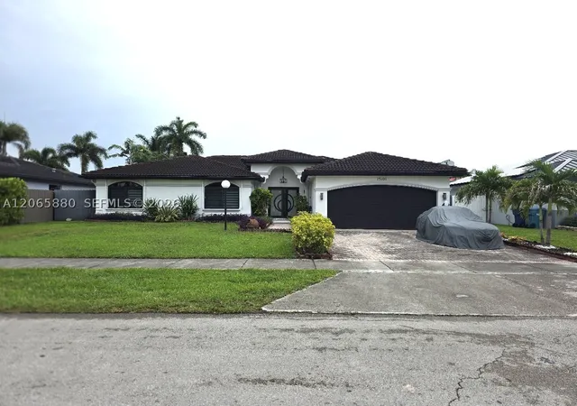 Photo 3 of Single family home for sale at 15101 Sw 180th Ter, Miami, FL 33187 | MLS# A12065880 | Listing updated on 2026-09-06