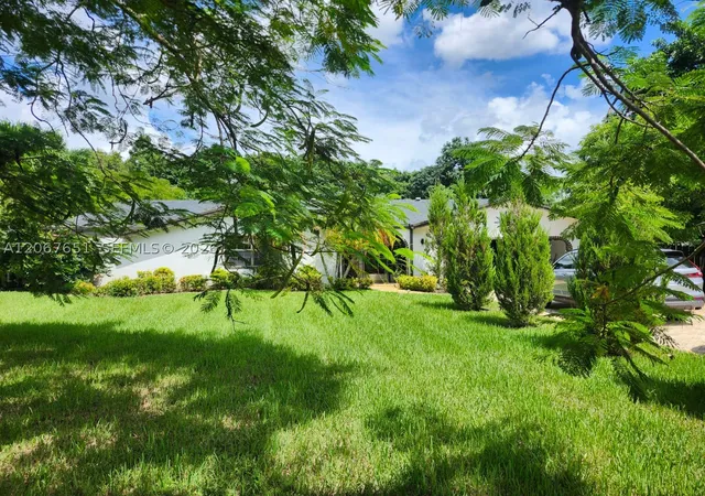 Photo 1 of Single family home for sale at 18611 Sw 61st Ct, Southwest Ranches, FL 33332 | MLS# A12067651 | Listing updated on 2026-09-12