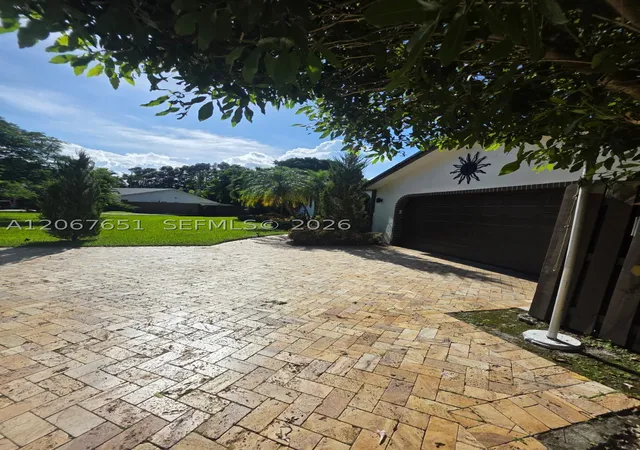 Photo 3 of Single family home for sale at 18611 Sw 61st Ct, Southwest Ranches, FL 33332 | MLS# A12067651 | Listing updated on 2026-09-12